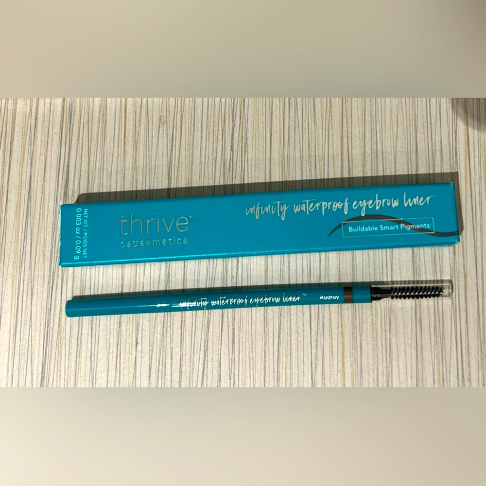 Thrive Causmetics - Infinity Waterproof Eyebrow Liner